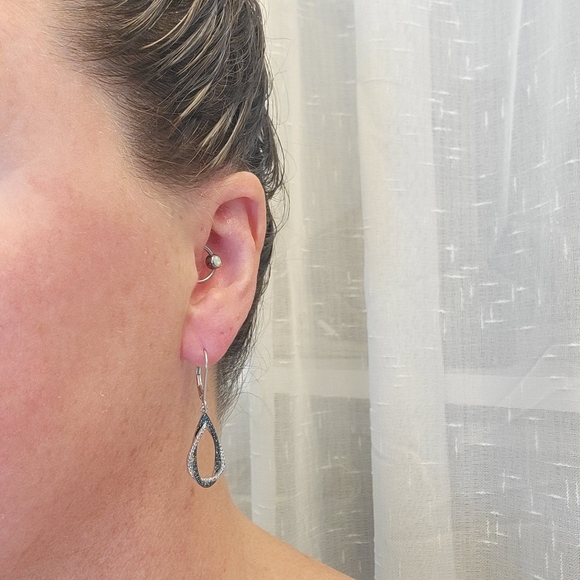 Kay Jewelers Twisted Diamond & Teal Saphire Tear Drop Dangle Earrings NWOT - Picture 3 of 13